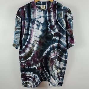 Gildan Blue and Purple Short Sleeve Tee Vibrant Colors